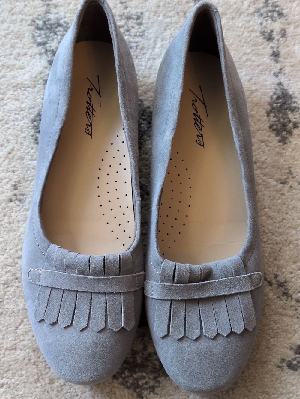 Trotters Light Grey Suede Fringe Loafers